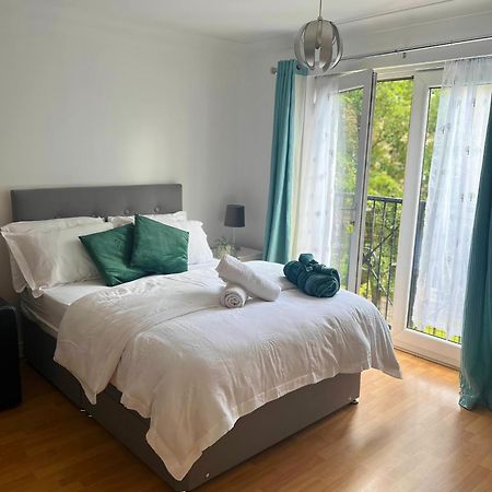 Luxury Rooms And An En-Suite Room With Free Wi-Fi Clarendon Way Colchester Exterior photo