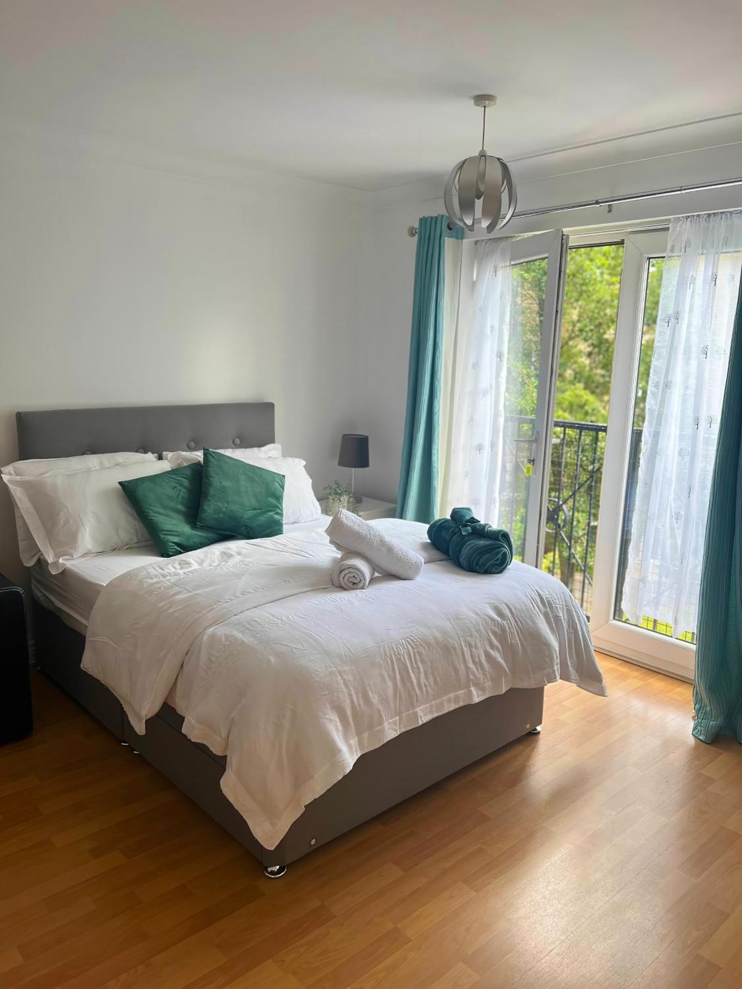 Luxury Rooms And An En-Suite Room With Free Wi-Fi Clarendon Way Colchester Exterior photo